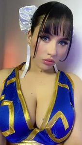 Chun li Cosplay de charlottejacks  4 Imagens