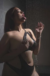 hannahst_ I just took a shower💦, do you want to dry me off? 사진 3