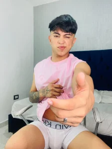 Tyler_os Public 사진