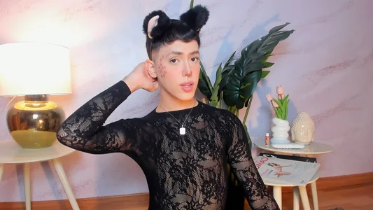 Iam_Caami_ kullanıcısının Horny kitty 😈🔥 albümü -  6 fotoğraf