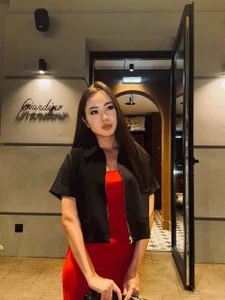 Zdjęcia Ur_neighbor_Kira Public:  3