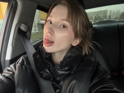 Public de NoraWest  6 Imagens