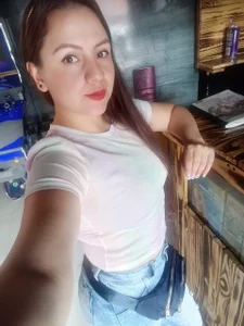 LorenaJoness Public Pic 8