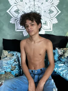 hey guys de alexes_risos  2 Imagens