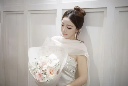 iio-You “与国同庆，与己共悦”🌷八月甘一 🎂生日快乐！ 사진 3