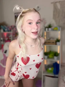 Mia_WaterFall wearing my cute pj set for you :3 Pic