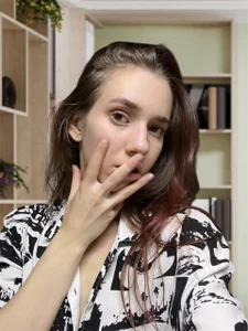 PetraHambelton Undone threads 🧵 Pic 5