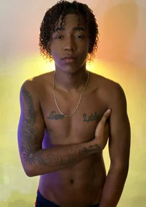 latin_kay1 Public Foto