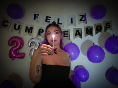 LoiseHarper HBD 2026 - {count, plural, one {תמונה אחת} two {שתי תמונות} many {# תמונות} other {# תמונות}}