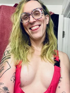 daisyglazedontgo: Public ( 3 фото)