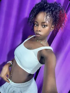 pretty_maliah Public Bilde