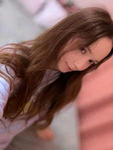Velvet_Daisy 💙 Cozy Morning Tease Pic 4