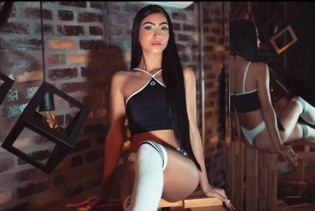 Alanna-Spencer sexy  4 снимка