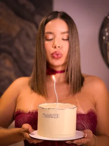 DanielleSaint Birthday Queen 🌹 Gambar