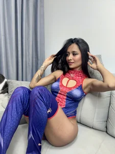 emily_smittt: Spider Woman ( 5 фото)