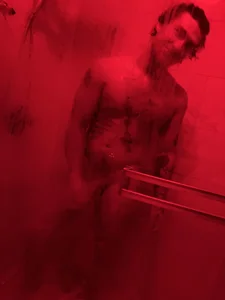 TiggaXXX96 Red Light District Pic