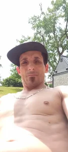 vantilt Public  4টি ছবি