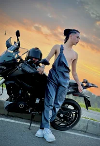 Kima_rousseのHey !!🏍️の 2枚の写真