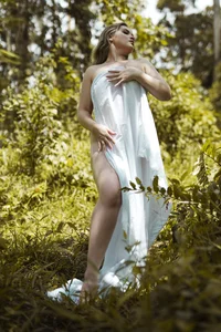 GaiaBaker Sunbathing Immagine  3