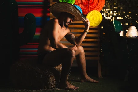 Bruno_Mattos Fiesta de Mayo টি ছবি