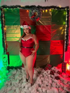 LeahxBarker Merry Christmas wishes you Leah! Pic 9