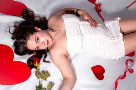 DanniAbbey san valentine Pic 3