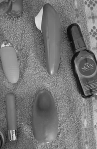 SweetAnnaX Toys Pic 4