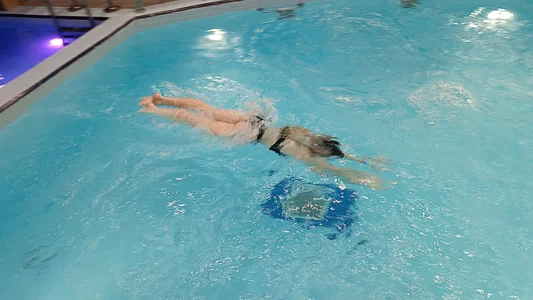 cutieMila Swimming pool صورة واحدة|cutieMila Swimming pool صورتان|cutieMila Swimming pool  صور|cutieMila Swimming pool  صورة