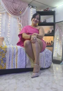 ChanelNylon naylon y tacones Pic 5