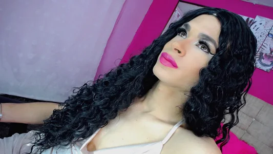 DianaCisneros Public Foto 8