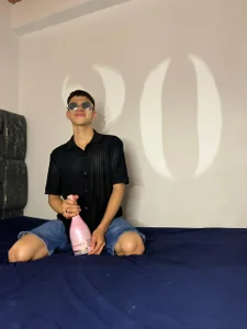 Dilan_Femboy Public টি ছবি