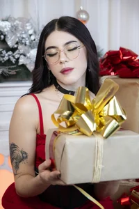 JadeSummerr Christmas 2025 🎄🎁 Pic 3