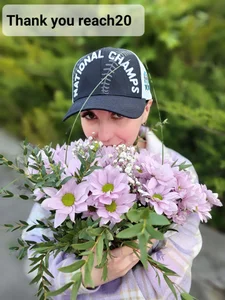 MilfNextDoor20 Don't forget the flowers for the princess! Pic 4