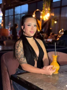 KhloeBellini Public Pic 2