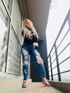 AlirawrzのIt’s meの 8枚の写真