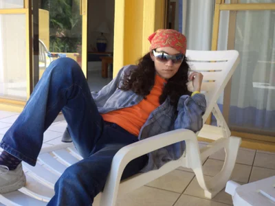 ShanyFerrati OUTDOORS Afuera en gardens Εικόνα 5