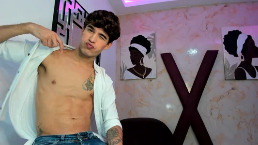 ALEX 🐺 de LUCKY_BOX2026  2 Imagens