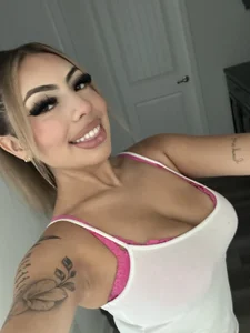 <3