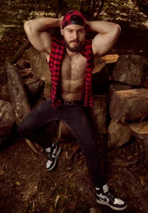 SebastianVilla_ Woodcutter зображення 3