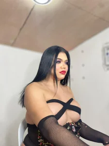 sasha make me horny de RealMajesticDior  2 Imagens