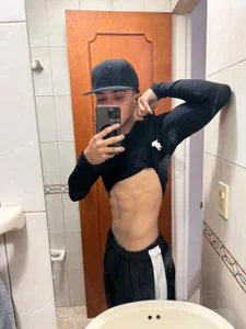 _TaylorBlack: Public ( фото)