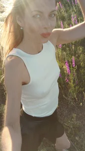 Eva_Melow By cracking stereotypes, you open locked doors... You can rate my photos with tips 😘 Pic 5