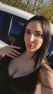 TiffanyPeretz: Public ( 3 фото)