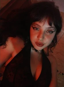 Velvet_Dreamss Your gothic Girl Pic