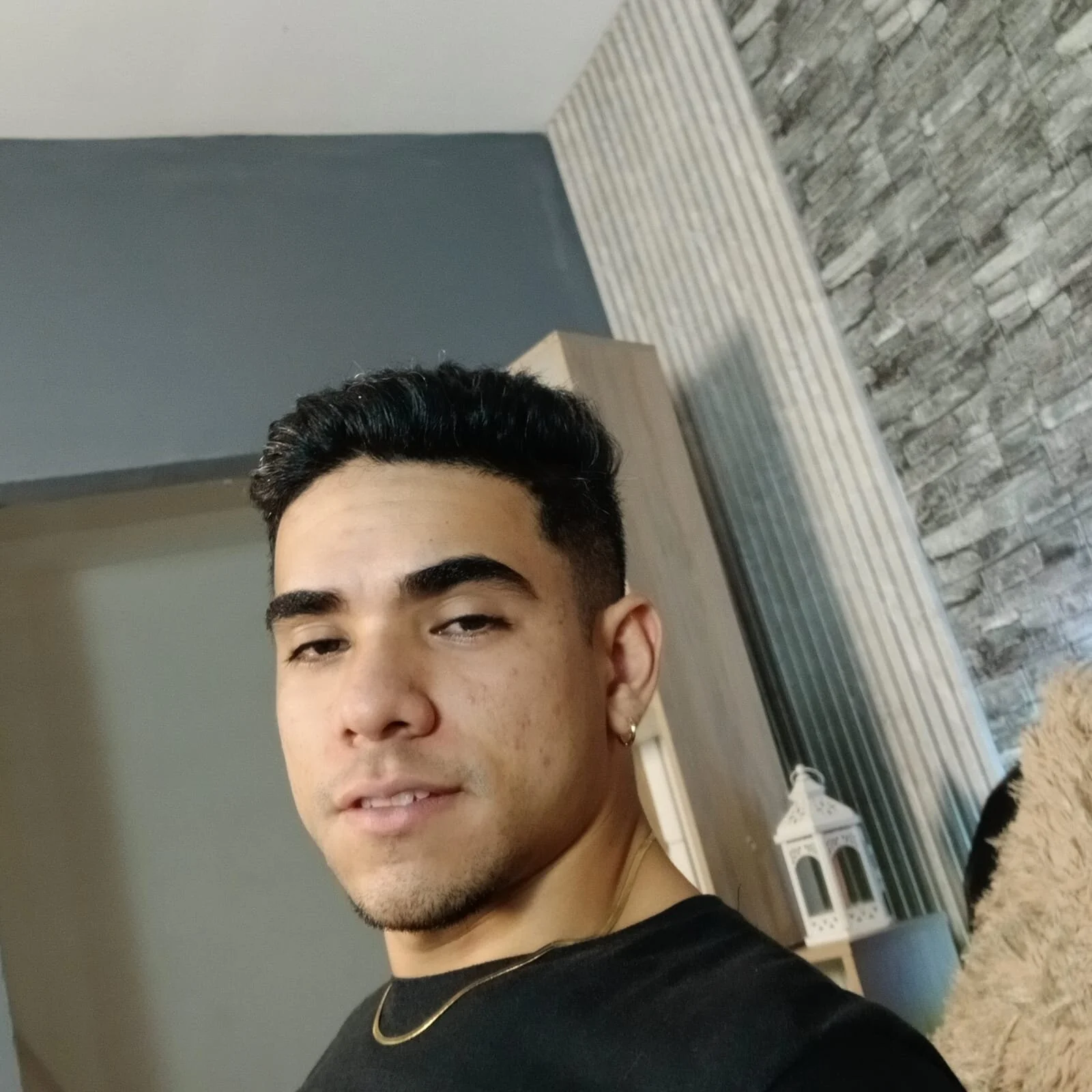 zack_joness18Public Bild