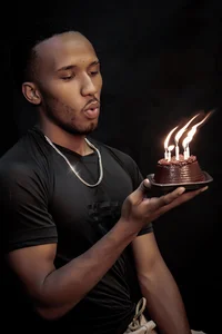 H B D TO ME de JamesParck Foto 6