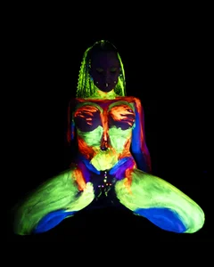 EdgesOfRealityNeon Vibe Bild 4