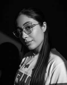 Alhara_Luna: Light woman ( 4 фото)