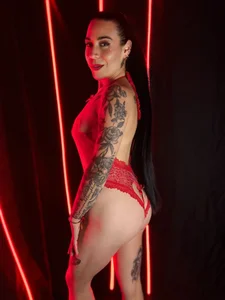 mia_velvet1 RED ♥ Pic