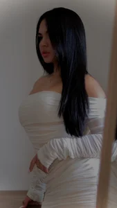 Emmaa_Bennett 🍷 Pic 2